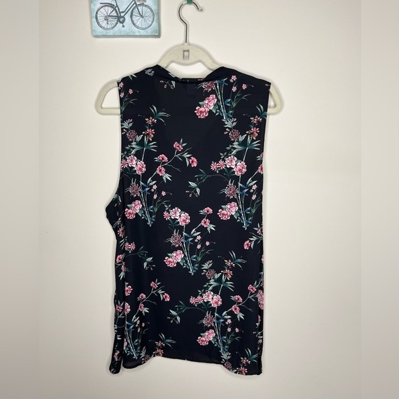 Torrid Floral Print Georgette Tie Neck Blouse Size 1 - Picture 3 of 7